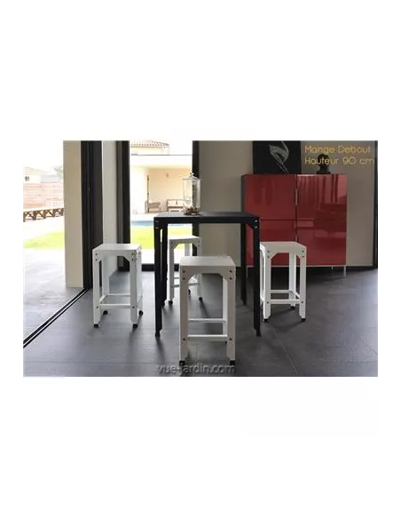 Hegoa SC Mange debout carré