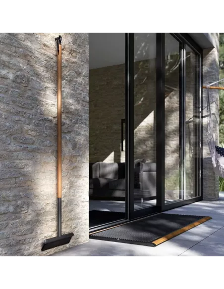 Balai extérieur en frêne