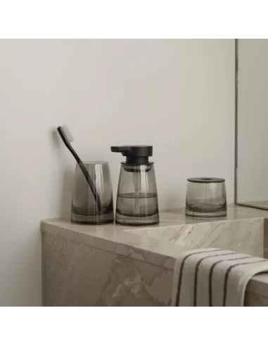 Gobelet en verre - AVA - Noir