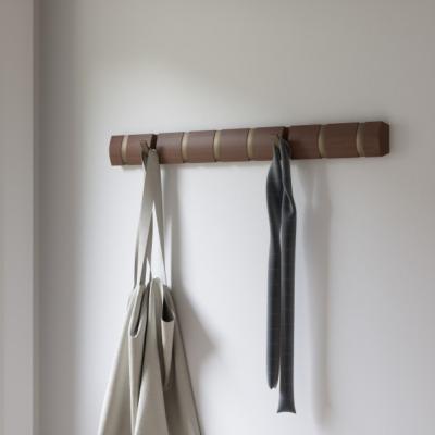 Umbra Flip 8 hook Noyer / Doré Porte manteau mural 